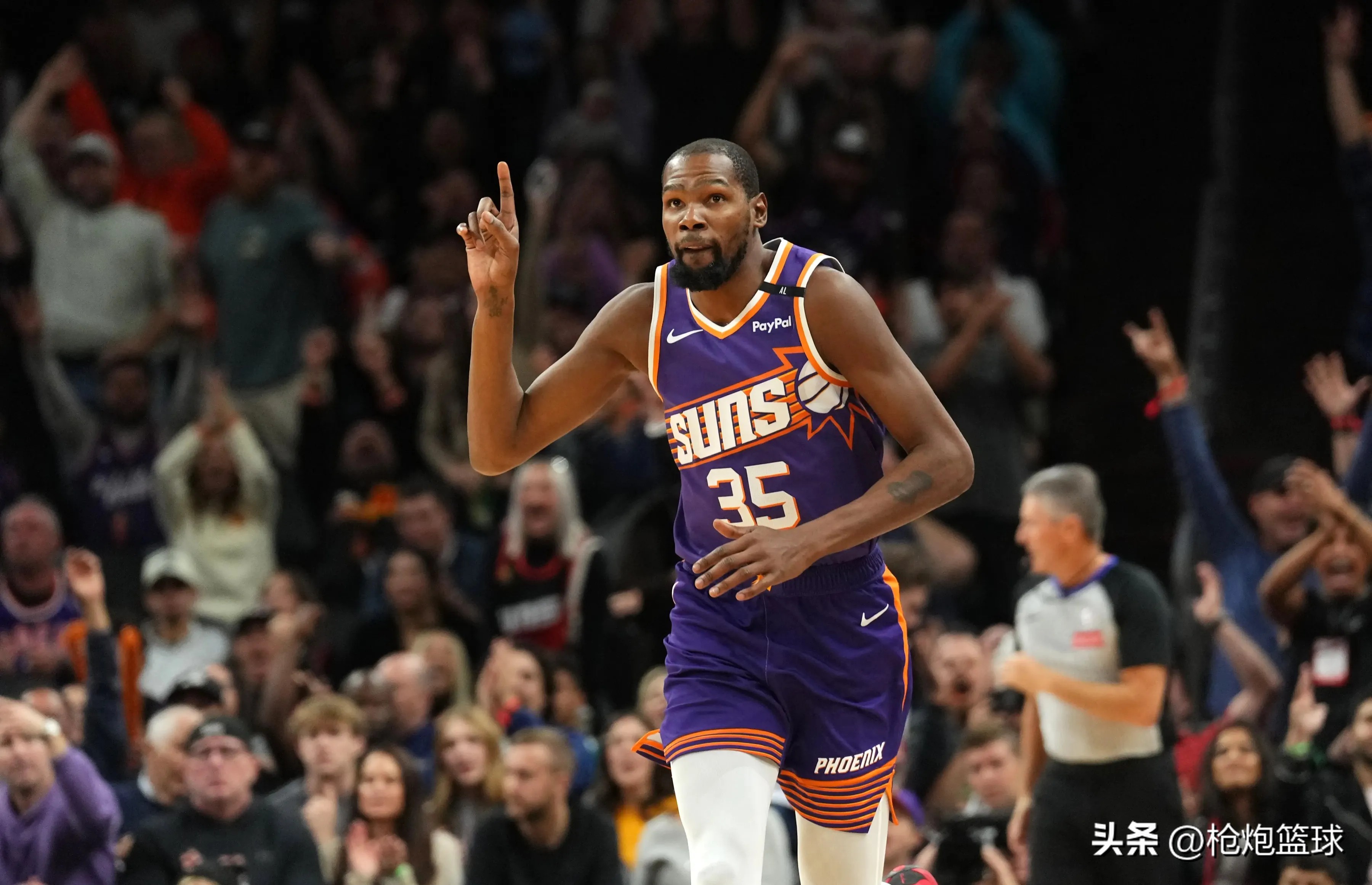 杜兰特在尤文图斯比赛中比赛局势复杂,重返赛场引发热议!再创辉煌时刻的简单介绍 杜兰特在尤文图斯比赛中比赛局势复杂,重返赛场引发热议!再创辉煌时刻的简单介绍