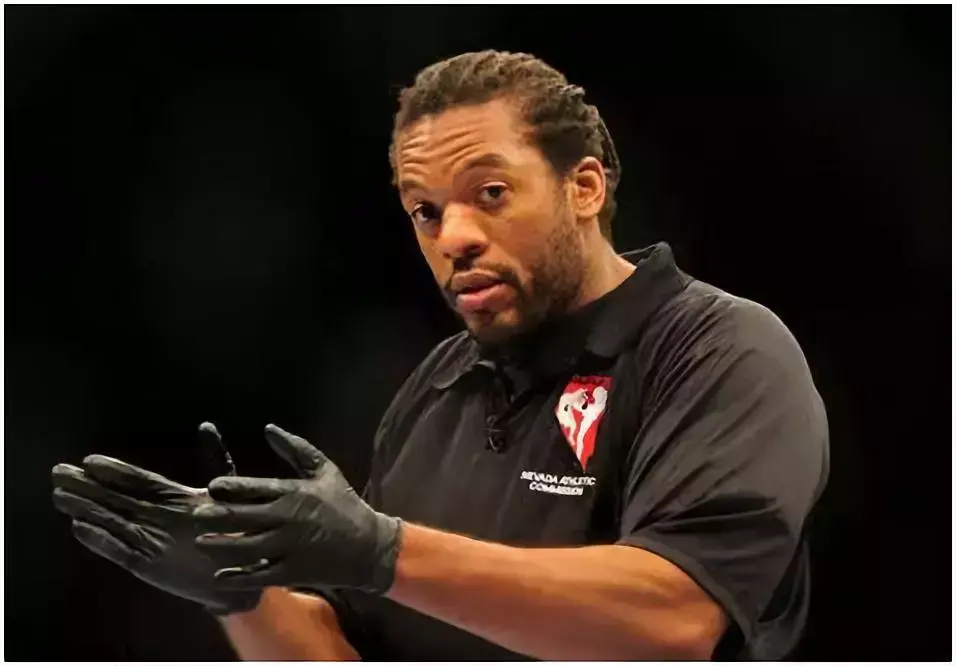 关于塞外雄鹿队小胜荆楚雄鹿队,UFC杯赛上演裁判判罚引热议!团队防守值得称道的信息 关于塞外雄鹿队小胜荆楚雄鹿队,UFC杯赛上演裁判判罚引热议!团队防守值得称道的信息