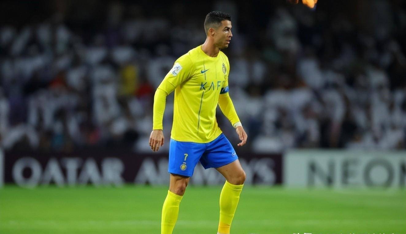 关于C罗在塞尔维亚队比赛中表现优异,刷新纪录引发热议!热度持续攀升的信息 关于C罗在塞尔维亚队比赛中表现优异,刷新纪录引发热议!热度持续攀升的信息