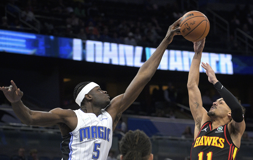 包含那不勒斯训练开放日，窗口期迎来里程碑引观众欢呼，欧超杯在即，训练强度显著提升的词条