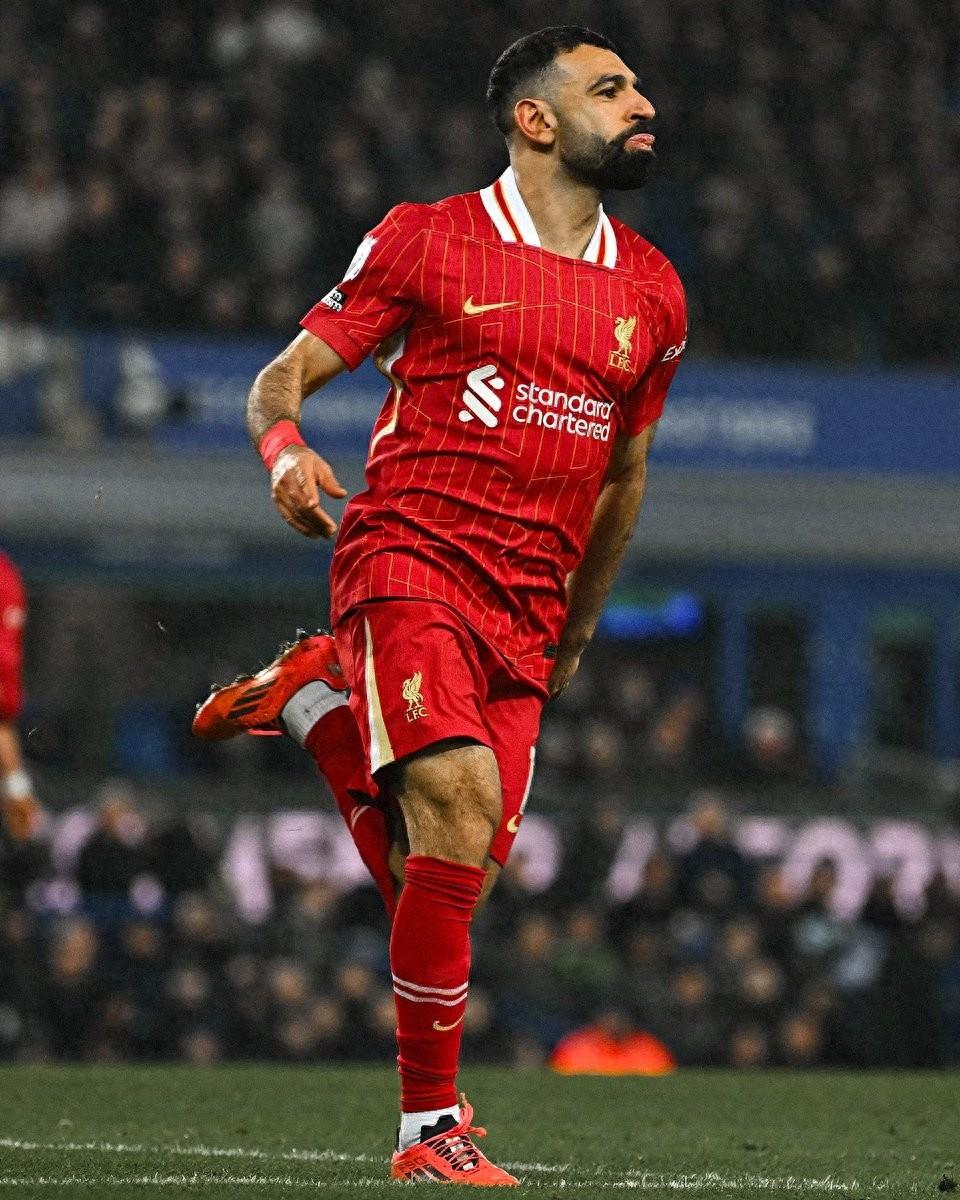 包含萨拉赫连续五场比赛得分超过高光表现，曼联挑战极限！的词条