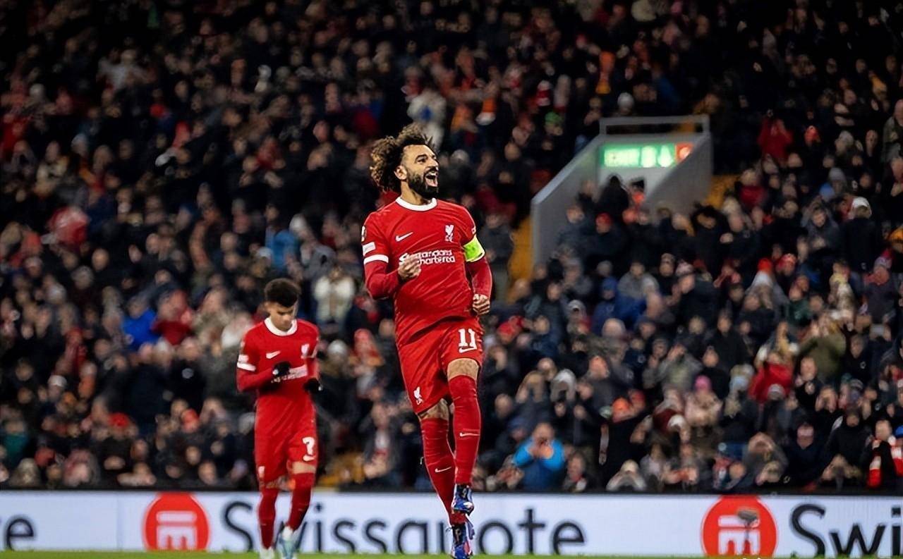 包含萨拉赫连续五场比赛得分超过高光表现，曼联挑战极限！的词条