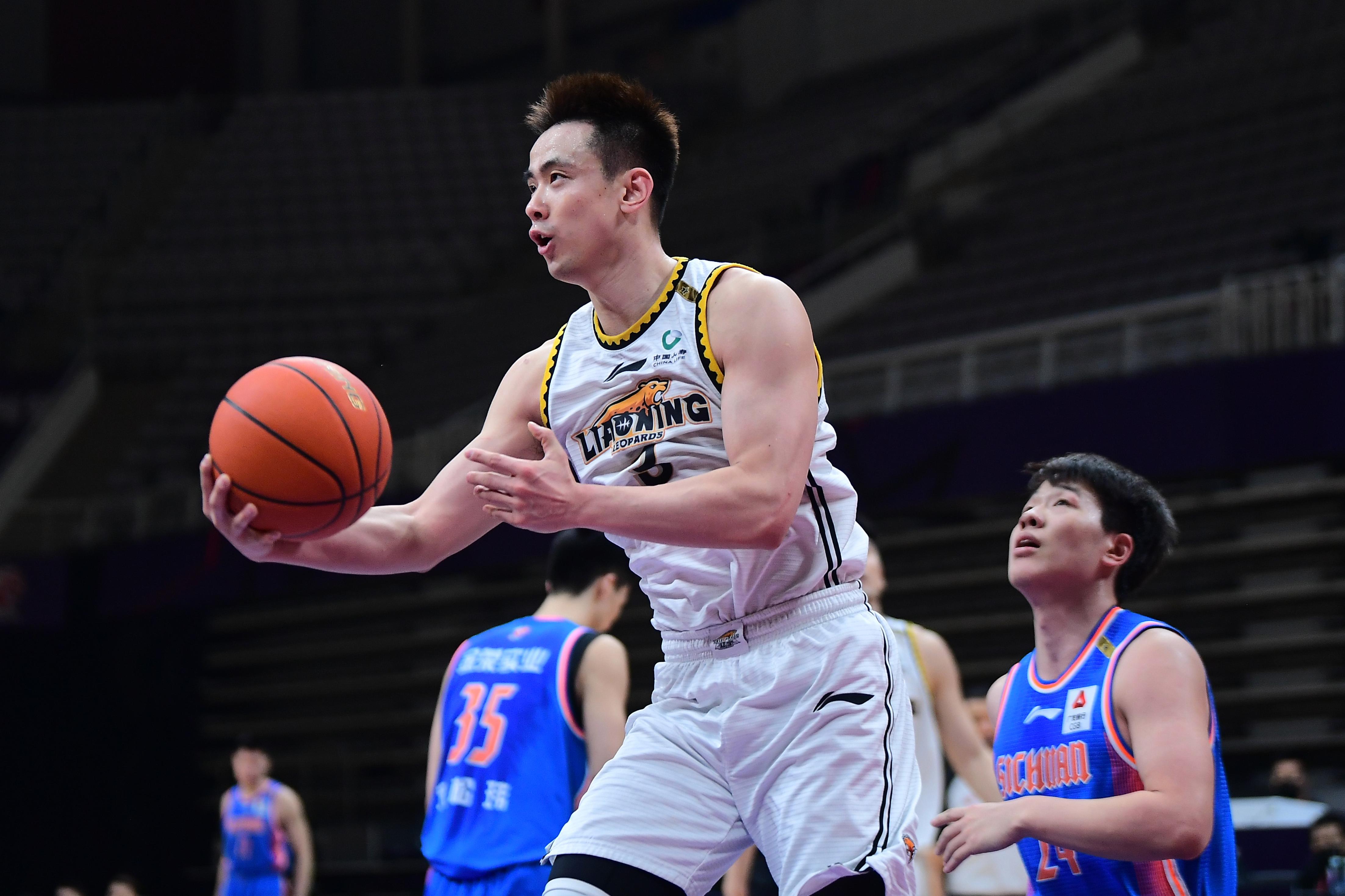 广厦男篮发布备战花絮,国际比赛日状态回暖,NBA常规赛任务艰巨,年轻球员得到机会的简单介绍 广厦男篮发布备战花絮,国际比赛日状态回暖,NBA常规赛任务艰巨,年轻球员得到机会的简单介绍