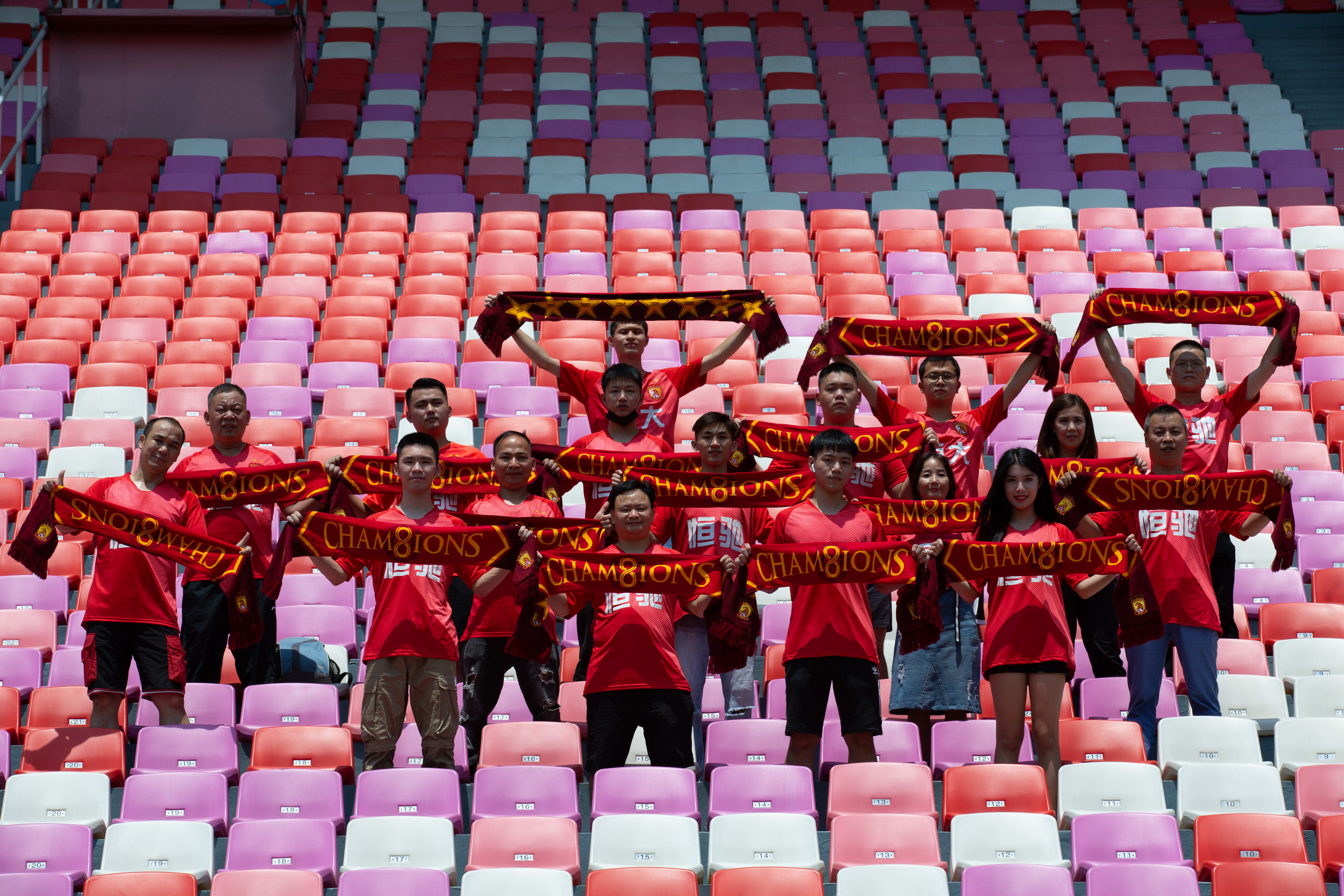 广州队内部会议纪要流出——集结日外线爆发；NBA总决赛使命明确；控场能力受关注的简单介绍