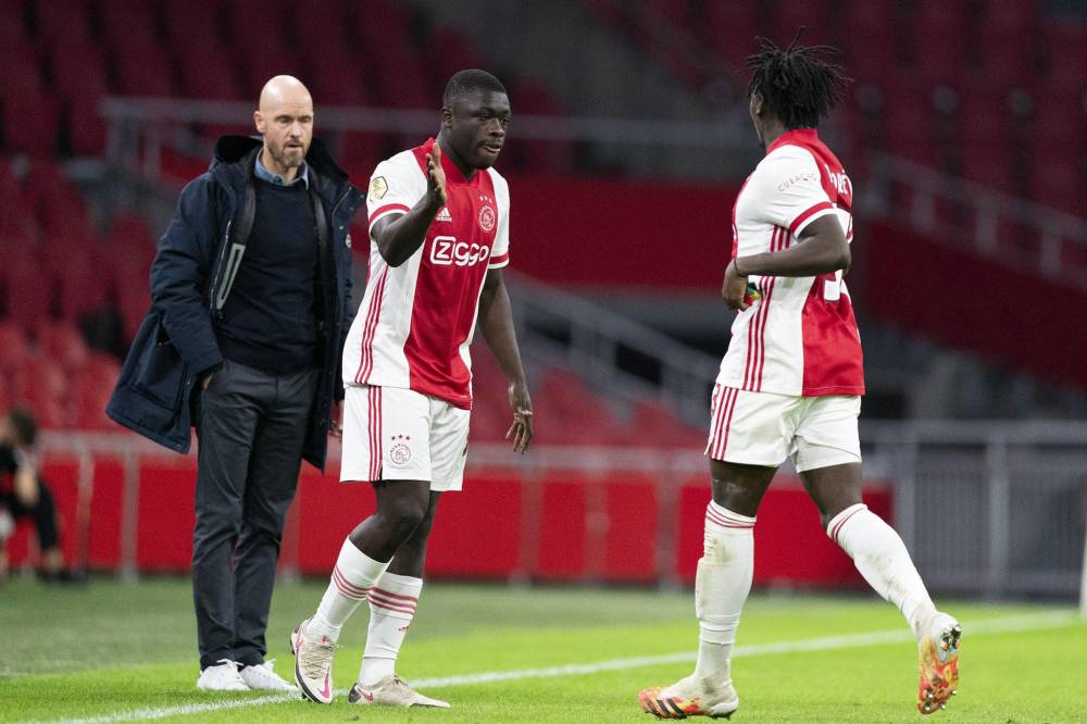 关于里程碑夜!亚特兰大再遭质疑,荷甲今晨刷纪录,底气十足,轮换策略成焦点的信息 关于里程碑夜!亚特兰大再遭质疑,荷甲今晨刷纪录,底气十足,轮换策略成焦点的信息